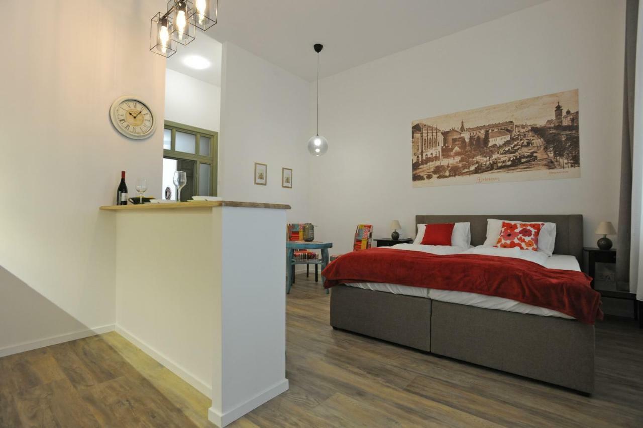 M37 Apartman Debrecen Eksteriør billede